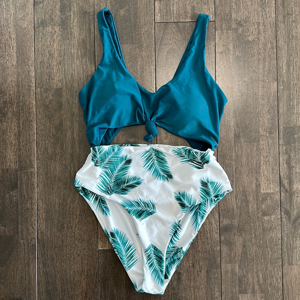 Tropical cut out swim suit